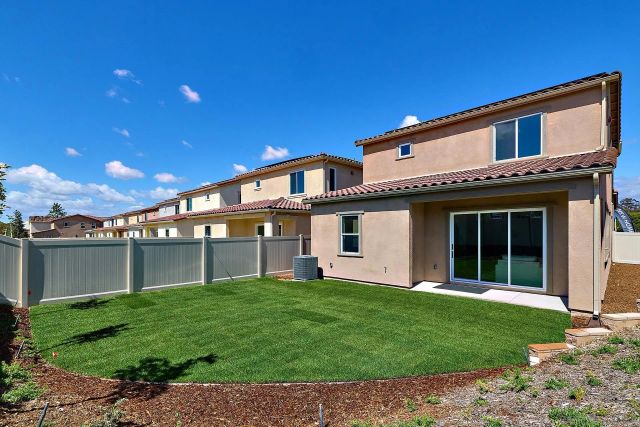 793 Michael Ct, Vista, CA 92081