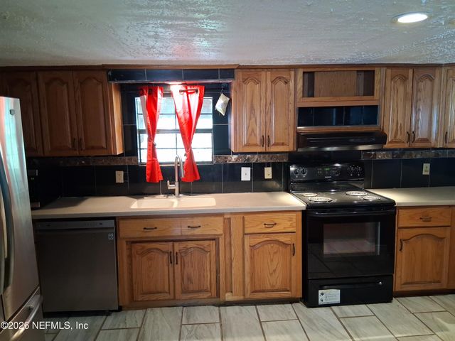 86718 PAGES DAIRY Road, Yulee, FL 32097