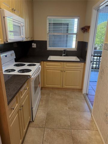 1425 Arthur Street 315B, Hollywood, FL 33020