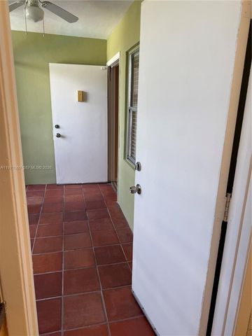 1425 Arthur Street 315B, Hollywood, FL 33020