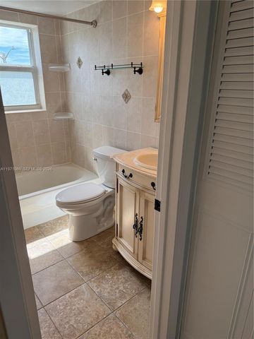 1425 Arthur Street 315B, Hollywood, FL 33020