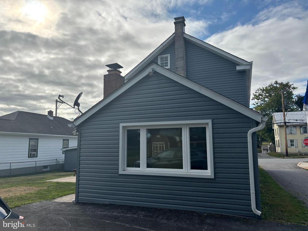 207 MARKET ST, Lewisberry, PA 17339