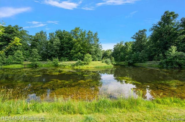 606 Kimball Street, Howell, MI 48855