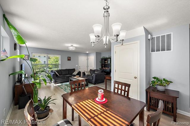 606 Kimball Street, Howell, MI 48855