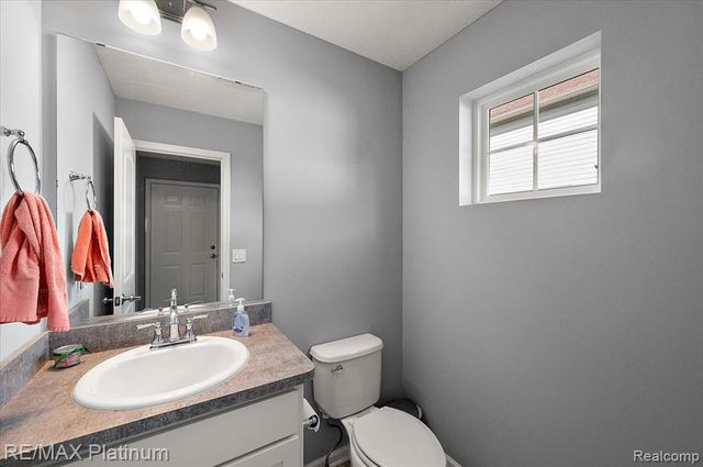 606 Kimball Street, Howell, MI 48855
