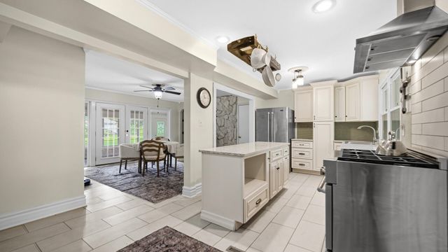 916 N County Line Road, Westville, IN 46391
