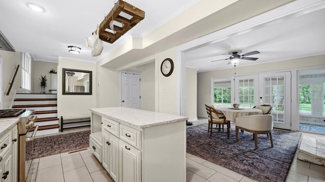 916 N County Line Road, Westville, IN 46391