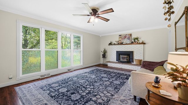 916 N County Line Road, Westville, IN 46391