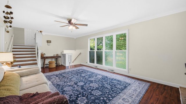 916 N County Line Road, Westville, IN 46391