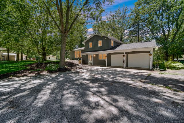 916 N County Line Road, Westville, IN 46391