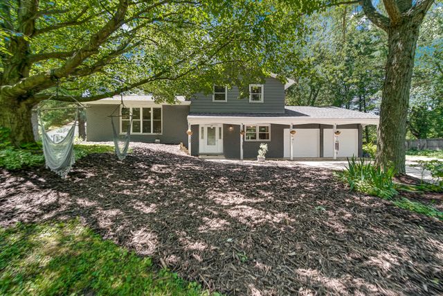 916 N County Line Road, Westville, IN 46391