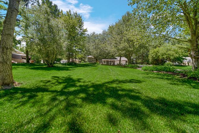 916 N County Line Road, Westville, IN 46391