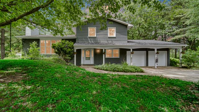 916 N County Line Road, Westville, IN 46391