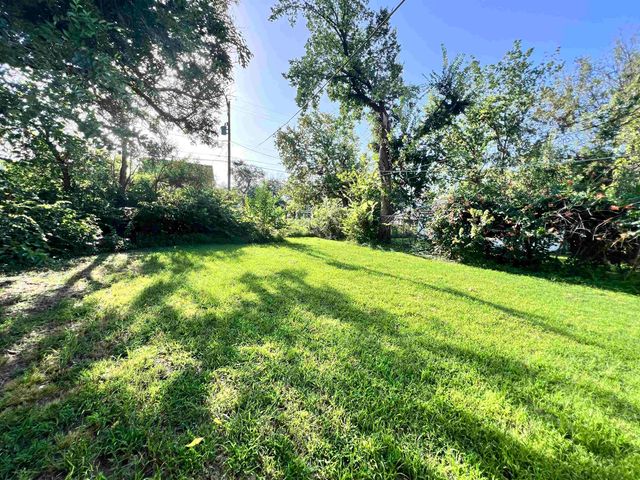 334 N NEW YORK AVE, Wichita, KS 67214