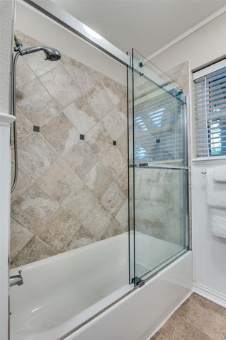 1229 Brookside Drive, Hurst, TX 76053