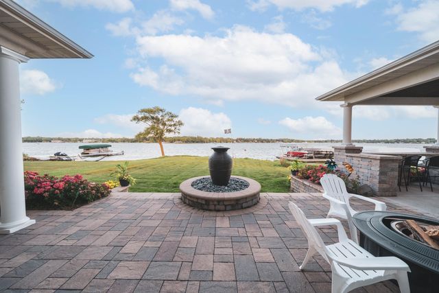 13941 Lakeview Point Road, Cedar Lake, IN 46303