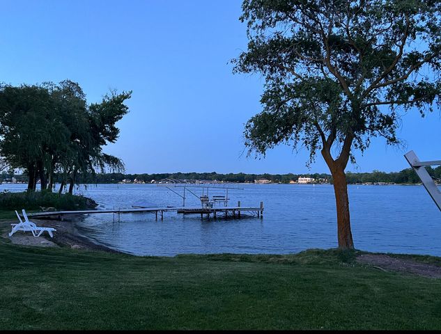 13941 Lakeview Point Road, Cedar Lake, IN 46303