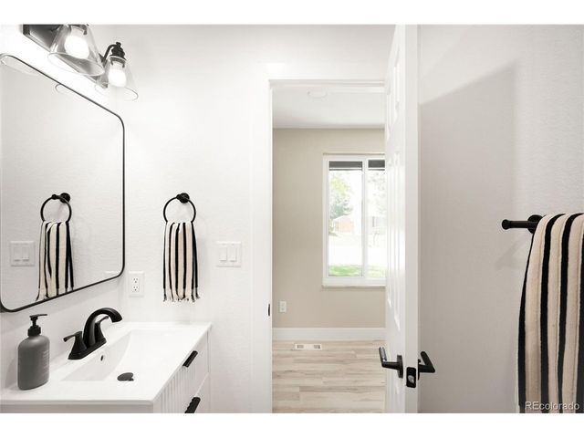 7264 S Cody St, Littleton, CO 80128