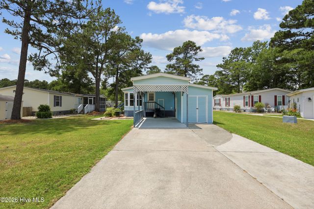 605 Outrigger Court, Hampstead, NC 28443