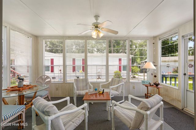 605 Outrigger Court, Hampstead, NC 28443
