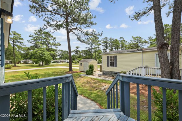 605 Outrigger Court, Hampstead, NC 28443