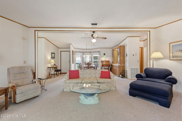 605 Outrigger Court, Hampstead, NC 28443