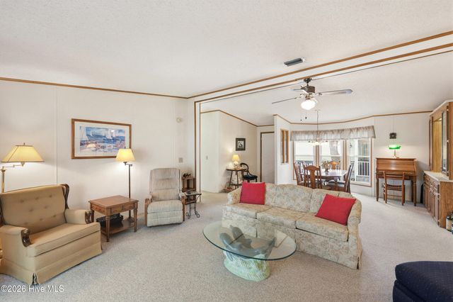 605 Outrigger Court, Hampstead, NC 28443