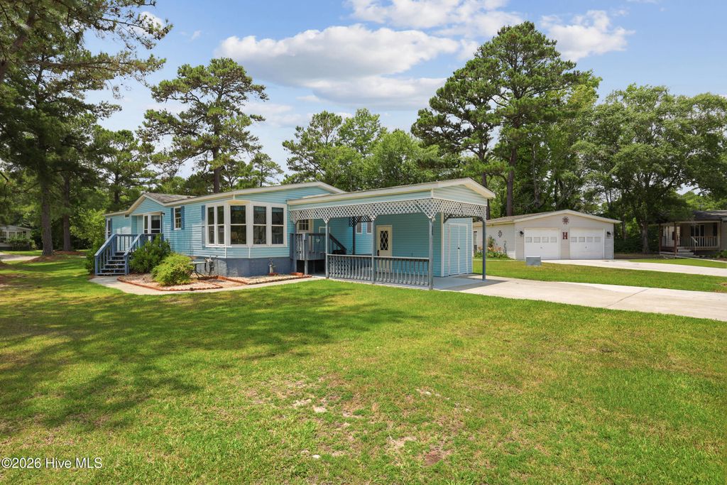605 Outrigger Court, Hampstead, NC 28443