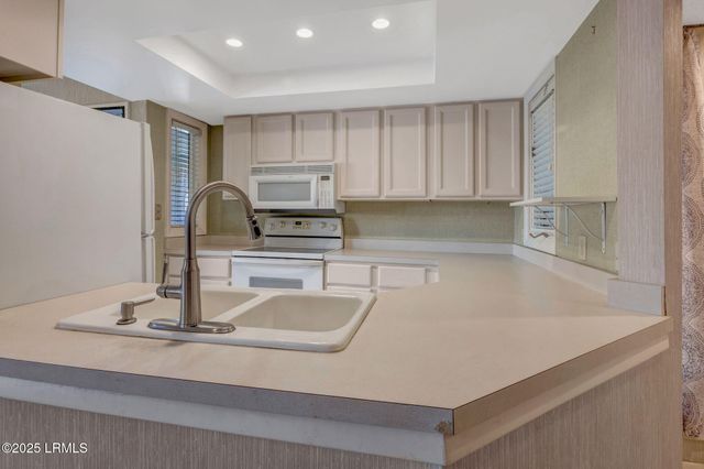 3 Shelter Cove Ln Apt 7445, Hilton Head Island, SC 29928