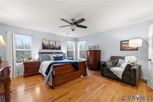 2107 Thorncrag Ln, Midlothian, VA 23112