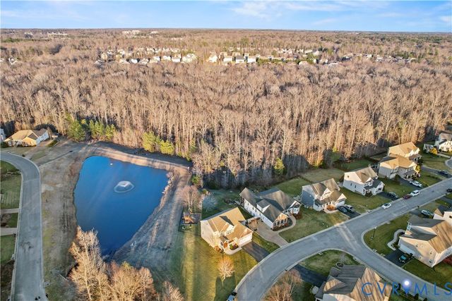 2107 Thorncrag Ln, Midlothian, VA 23112