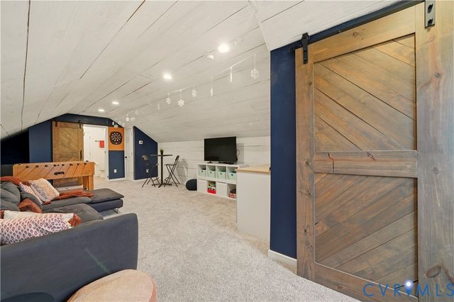 2107 Thorncrag Ln, Midlothian, VA 23112