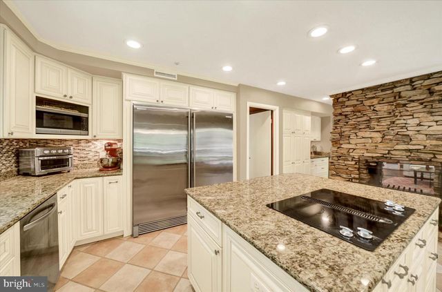 6 FALLING BROOK, Owings Mills, MD 21117