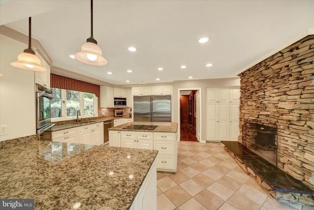 6 FALLING BROOK, Owings Mills, MD 21117