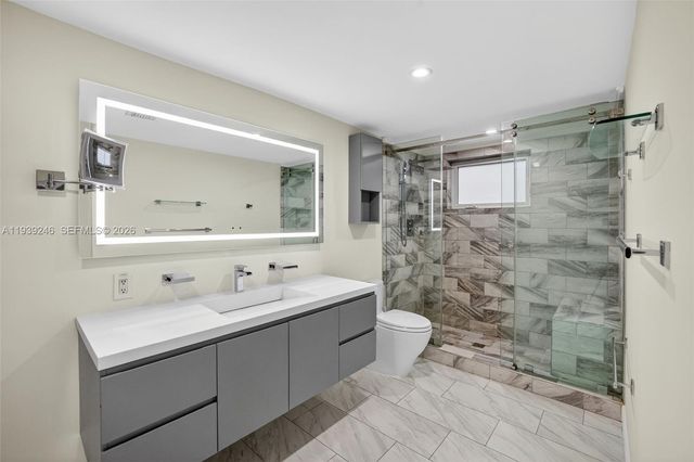 3209 S Ocean Dr 1G, Hallandale Beach, FL 33009