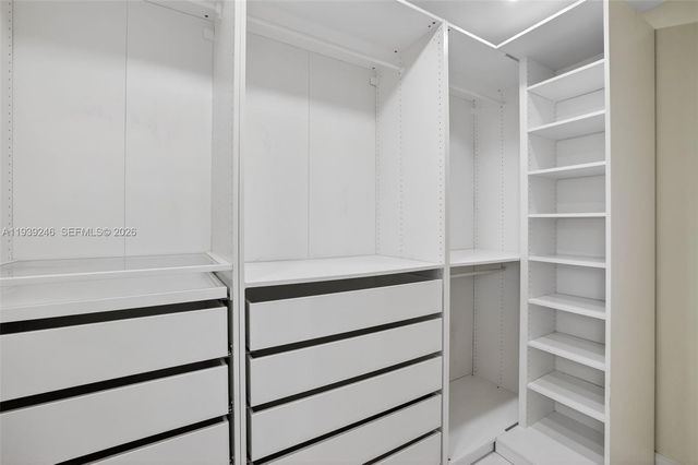 3209 S Ocean Dr 1G, Hallandale Beach, FL 33009