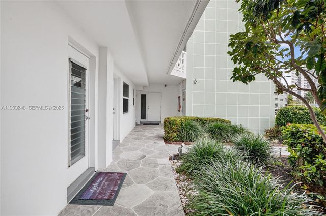 3209 S Ocean Dr 1G, Hallandale Beach, FL 33009