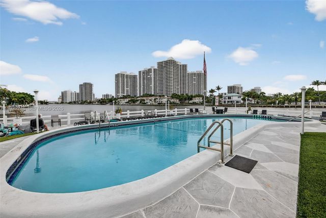 3209 S Ocean Dr 1G, Hallandale Beach, FL 33009