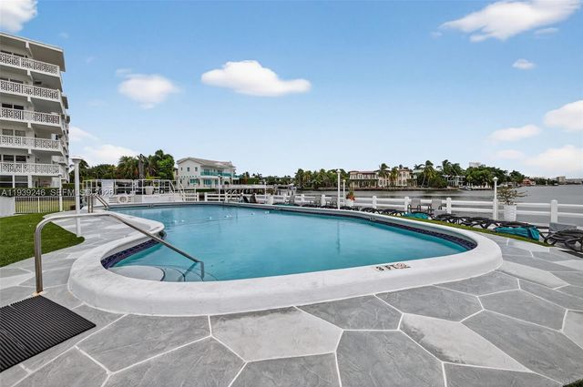 3209 S Ocean Dr 1G, Hallandale Beach, FL 33009