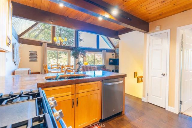 1226 Grass Valley, Lake Arrowhead, CA 92352