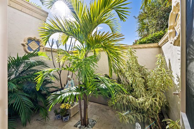 65 NE 4th Avenue J, Delray Beach, FL 33483