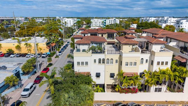 65 NE 4th Avenue J, Delray Beach, FL 33483