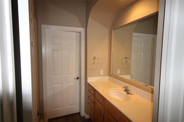 11558 Spicewood PKWY 13, Austin, TX 78750
