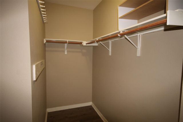 11558 Spicewood PKWY 13, Austin, TX 78750