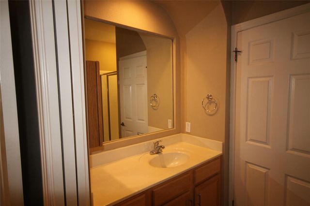 11558 Spicewood PKWY 13, Austin, TX 78750