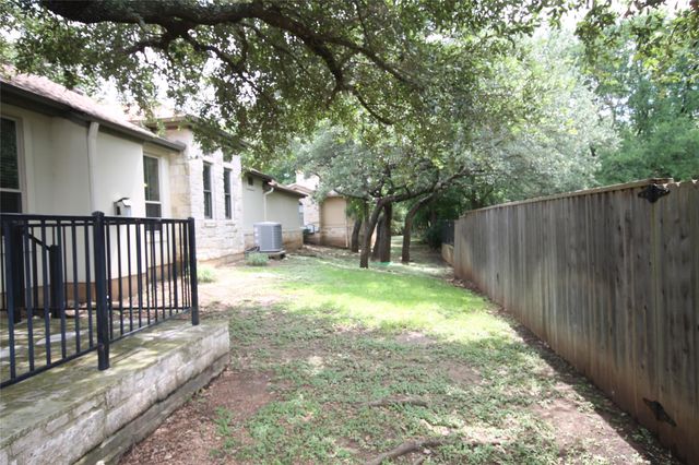 11558 Spicewood PKWY 13, Austin, TX 78750