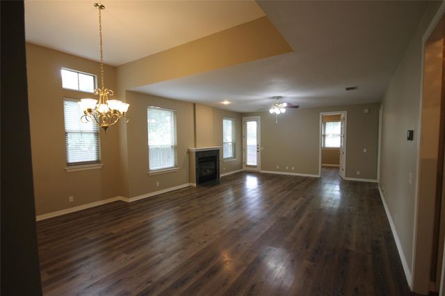 11558 Spicewood PKWY 13, Austin, TX 78750