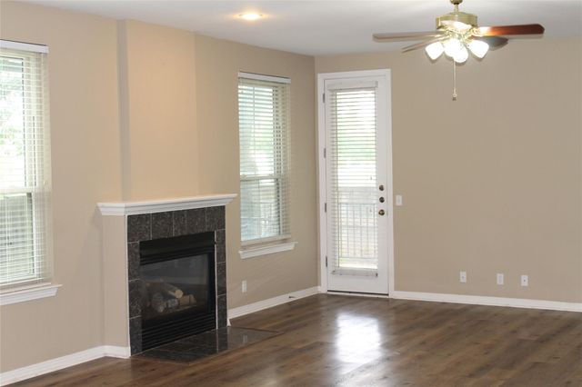 11558 Spicewood PKWY 13, Austin, TX 78750