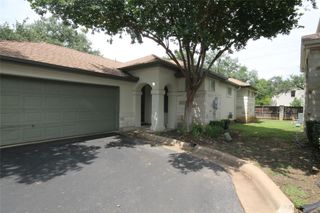 11558 Spicewood PKWY 13, Austin, TX 78750