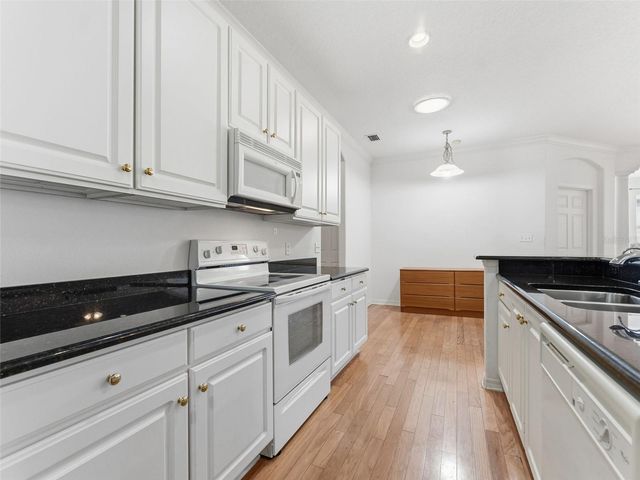 8045 BRIEN GREEN WAY, Temple Terrace, FL 33637